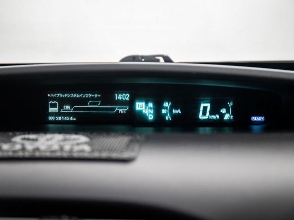 Toyota Prius III (XW30) с пробегом 2011 года, цена 999 000 рублей, 281454 км, лифтбек, Автокод Объявления