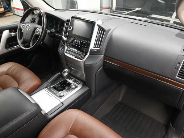 Toyota Land Cruiser 200 Series Рестайлинг 2 с пробегом 2020 года, цена 7 949 000 рублей, 55382 км, внедорожник, Автокод Объявления