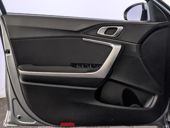 Kia Ceed III с пробегом 2019 года, цена 1 590 000 рублей, 148750 км, универсал, Автокод Объявления