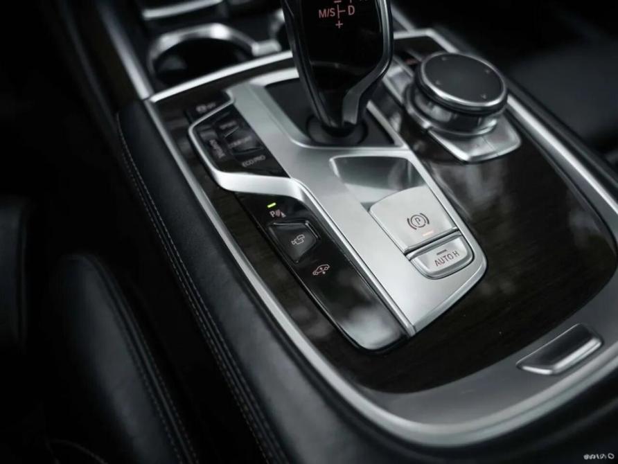 BMW 7 серии VI (G11/G12) Москва  - изображение 13