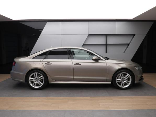 Audi A6 IV (C7) Рестайлинг с пробегом 2015 года, цена 2 099 000 рублей, 218950 км, седан, Автокод Объявления