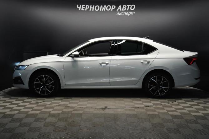 Skoda Octavia IV (A8) с пробегом 2021 года, цена 2 165 000 рублей, 60000 км, лифтбек, Автокод Объявления