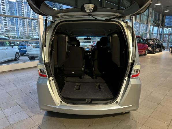 Honda Freed I Рестайлинг с пробегом 2012 года, цена 1 250 000 рублей, 61981 км, компактвэн, Автокод Объявления