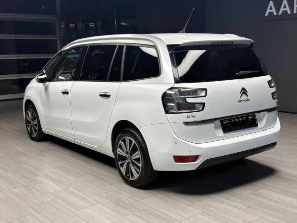 Citroen C4 Picasso II Рестайлинг с пробегом 2017 года, цена 1 350 000 рублей, 131163 км, компактвэн, Автокод Объявления