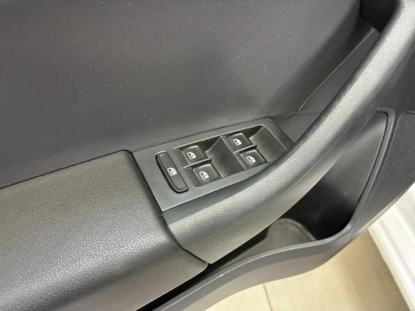 Skoda Rapid I с пробегом 2016 года, цена 1 099 000 рублей, 142000 км, лифтбек, Автокод Объявления
