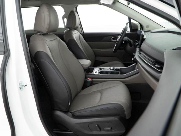 Kia Carnival IV Рестайлинг с пробегом 2025 года, цена 5 998 999 рублей, 12425 км, минивэн, Автокод Объявления