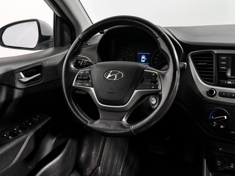 Hyundai Solaris II Санкт-Петербург  - изображение 15