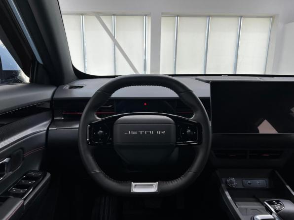 JETOUR DASHING I с пробегом 2023 года, цена 2 050 000 рублей, 28067 км, внедорожник, Автокод Объявления