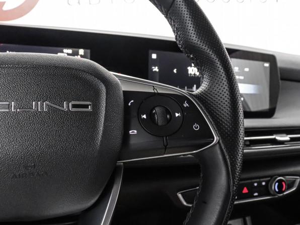 BAIC U5 Plus с пробегом 2023 года, цена 1 199 000 рублей, 33570 км, седан, Автокод Объявления