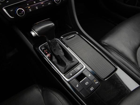 Kia Optima IV с пробегом 2017 года, цена 1 299 000 рублей, 242427 км, седан, Автокод Объявления