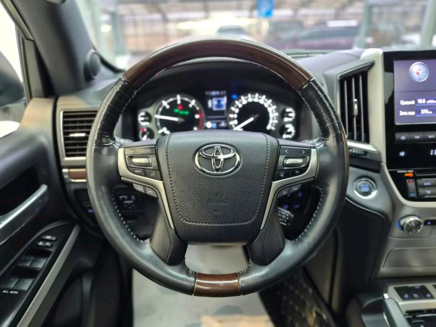 Toyota Land Cruiser 200 Series Рестайлинг 2 Новосибирск  - изображение 7