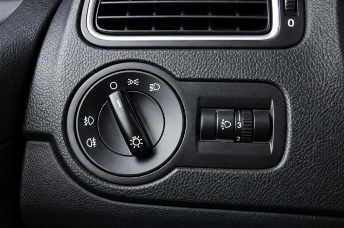 Volkswagen Polo V с пробегом 2014 года, цена 879 000 рублей, 266170 км, седан, Автокод Объявления