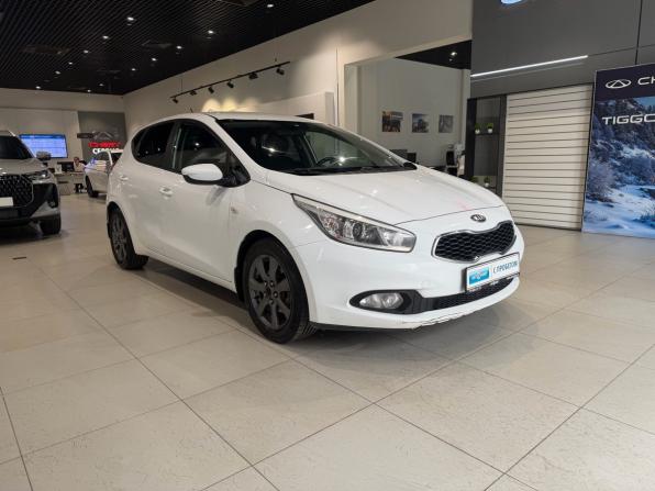 Kia Ceed II с пробегом 2013 года, цена 1 000 000 рублей, 168517 км, хэтчбек, Автокод Объявления