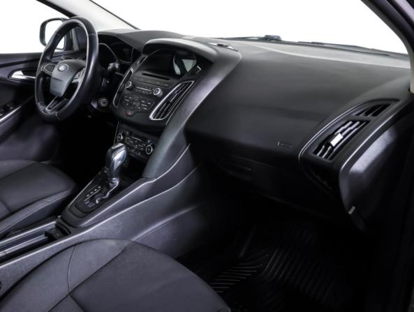 Ford Focus III Рестайлинг с пробегом 2017 года, цена 951 000 рублей, 122425 км, хэтчбек, Автокод Объявления