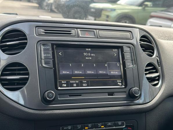 Volkswagen Tiguan I Рестайлинг с пробегом 2014 года, цена 1 099 000 рублей, 215000 км, внедорожник, Автокод Объявления