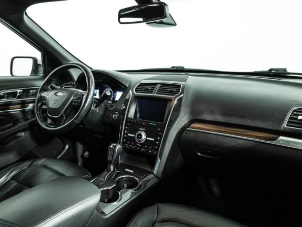 Ford Explorer V Рестайлинг 2 с пробегом 2018 года, цена 3 227 000 рублей, 133713 км, внедорожник, Автокод Объявления