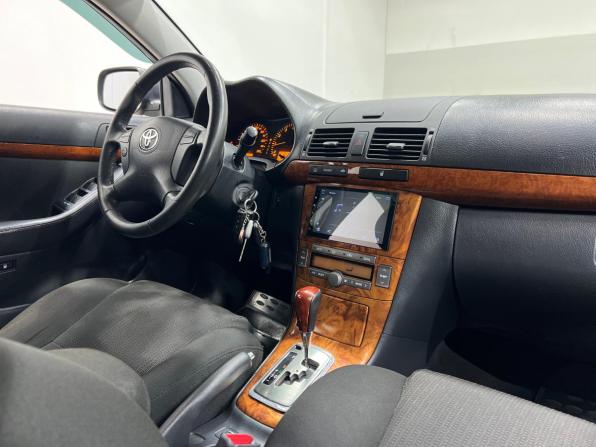 Toyota Avensis II Рестайлинг с пробегом 2008 года, цена 1 050 000 рублей, 258488 км, седан, Автокод Объявления