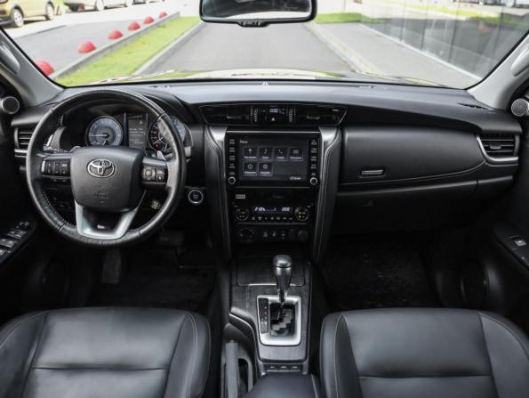 Toyota Fortuner II Рестайлинг с пробегом 2021 года, цена 4 399 000 рублей, 169050 км, внедорожник, Автокод Объявления