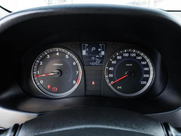 Hyundai Solaris I Рестайлинг с пробегом 2016 года, цена 1 235 999 рублей, 43260 км, хэтчбек, Автокод Объявления