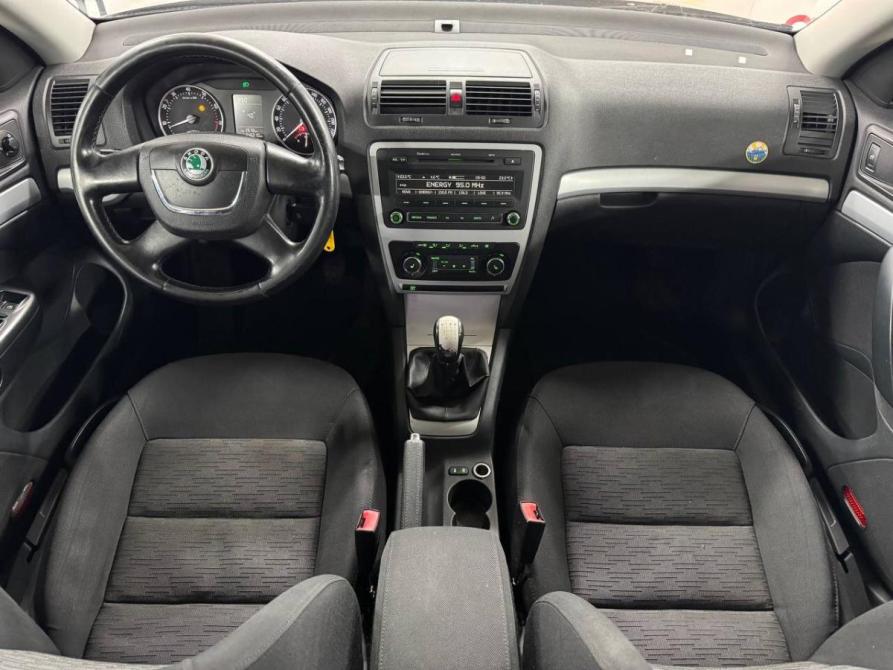 Skoda Octavia II (A5) Рестайлинг Санкт-Петербург  - изображение 9