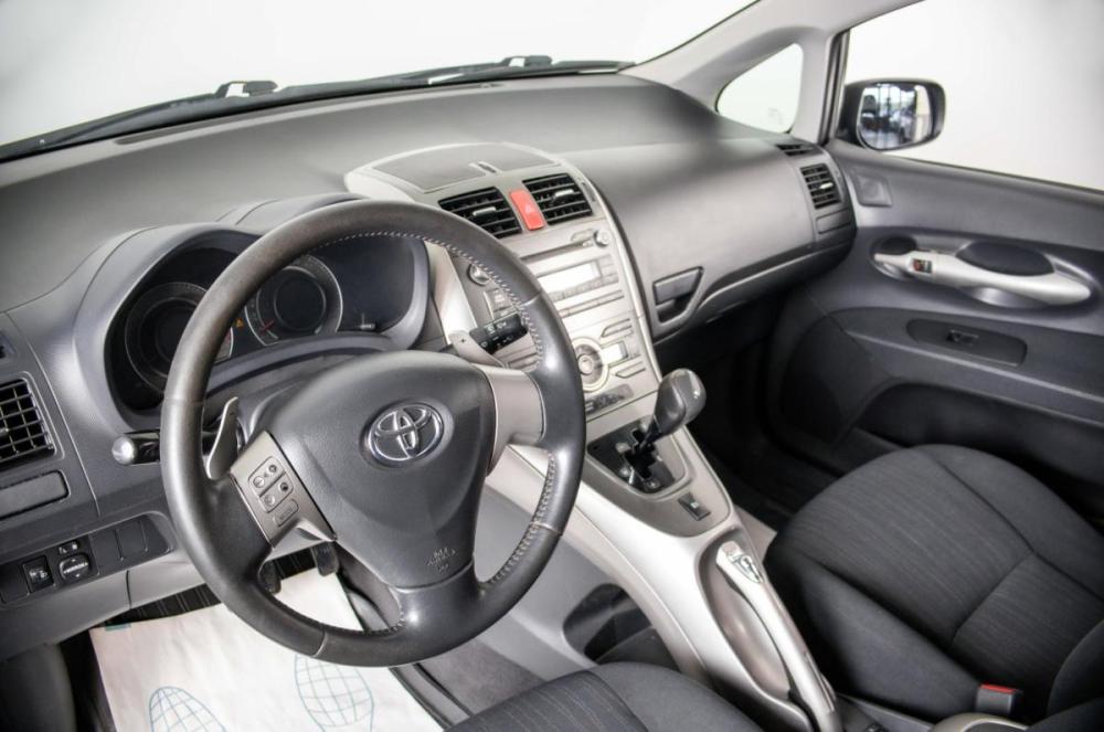 Toyota Auris I Пермь  - изображение 8