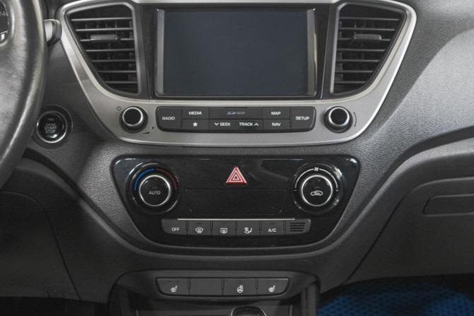 Hyundai Solaris II с пробегом 2018 года, цена 1 749 000 рублей, 82500 км, седан, Автокод Объявления