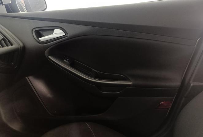 Ford Focus III Рестайлинг с пробегом 2015 года, цена 970 000 рублей, 135765 км, хэтчбек, Автокод Объявления