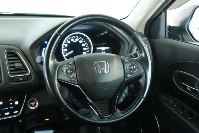 Honda Vezel I с пробегом 2017 года, цена 1 949 000 рублей, 127800 км, внедорожник, Автокод Объявления