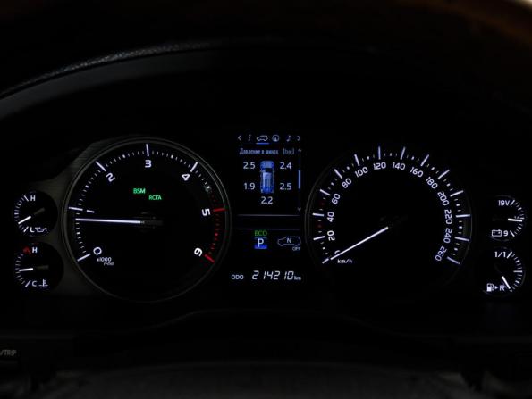 Toyota Land Cruiser 200 Series Рестайлинг 2 с пробегом 2017 года, цена 5 499 000 рублей, 214151 км, внедорожник, Автокод Объявления