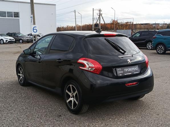 Peugeot 208 I с пробегом 2013 года, цена 570 000 рублей, 166000 км, хэтчбек, Автокод Объявления