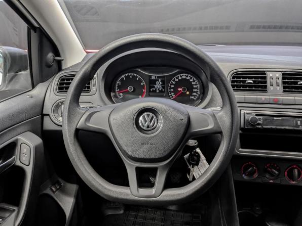 Volkswagen Polo V Рестайлинг с пробегом 2018 года, цена 1 100 000 рублей, 73682 км, седан, Автокод Объявления