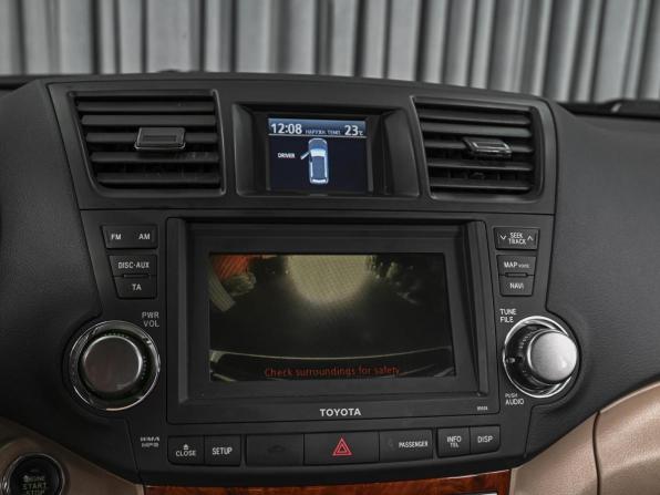 Toyota Highlander II (XU40) Рестайлинг с пробегом 2010 года, цена 1 798 000 рублей, 162823 км, внедорожник, Автокод Объявления
