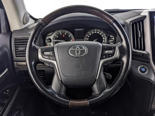 Toyota Land Cruiser 200 Series Рестайлинг 2 с пробегом 2020 года, цена 7 850 000 рублей, 136625 км, внедорожник, Автокод Объявления