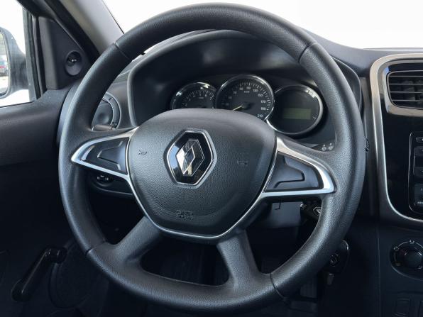Renault Logan II Рестайлинг с пробегом 2019 года, цена 427 000 рублей, 182315 км, седан, Автокод Объявления
