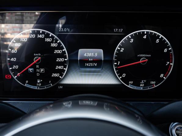 Mercedes-Benz E-Класс V (W213 S213 C238) с пробегом 2018 года, цена 2 998 000 рублей, 142571 км, седан, Автокод Объявления