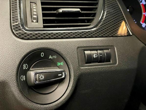 Skoda Rapid I Рестайлинг с пробегом 2019 года, цена 1 388 025 рублей, 124000 км, лифтбек, Автокод Объявления
