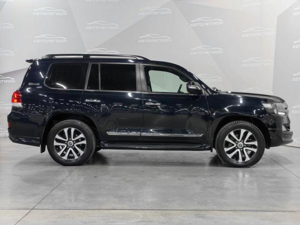 Toyota Land Cruiser 200 Series Рестайлинг 2 с пробегом 2018 года, цена 6 750 000 рублей, 157752 км, внедорожник, Автокод Объявления
