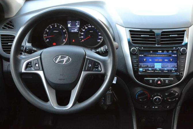 Hyundai Solaris I Рестайлинг с пробегом 2014 года, цена 990 000 рублей, 139750 км, хэтчбек, Автокод Объявления
