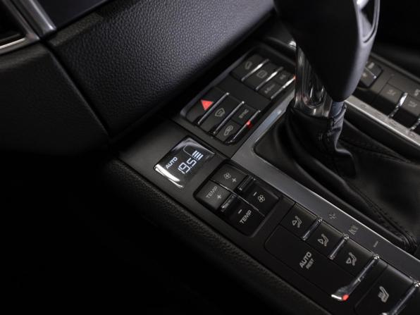Porsche Macan I с пробегом 2017 года, цена 3 490 000 рублей, 118082 км, внедорожник, Автокод Объявления