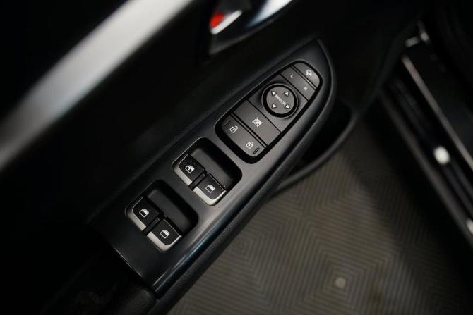 Kia Rio IV Рестайлинг с пробегом 2021 года, цена 1 999 000 рублей, 86000 км, хэтчбек, Автокод Объявления