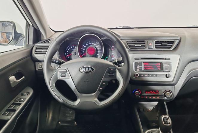 Kia Rio III Рестайлинг с пробегом 2017 года, цена 1 000 000 рублей, 156739 км, седан, Автокод Объявления