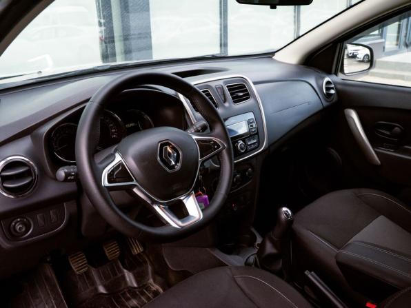 Renault Sandero II Рестайлинг с пробегом 2019 года, цена 1 185 000 рублей, 105388 км, хэтчбек, Автокод Объявления