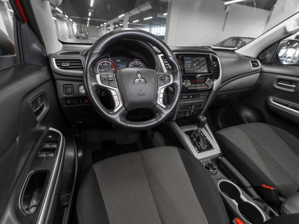 Mitsubishi L200 V Рестайлинг с пробегом 2020 года, цена 3 650 000 рублей, 120671 км, пикап, Автокод Объявления