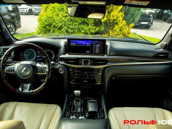 Lexus LX III Рестайлинг 2 с пробегом 2016 года, цена 6 800 000 рублей, 203131 км, внедорожник, Автокод Объявления