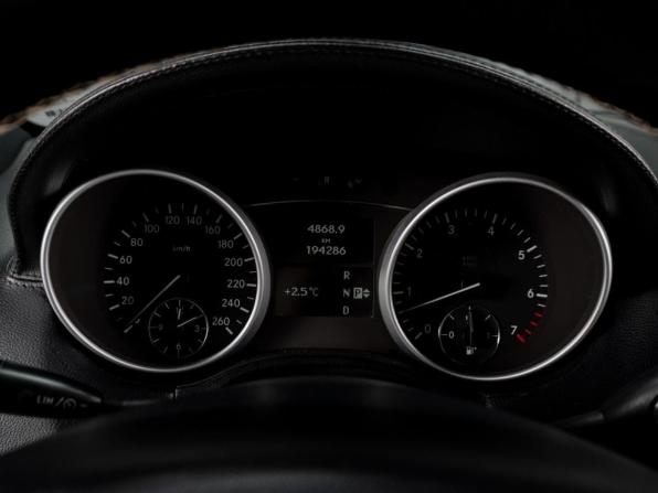 Mercedes-Benz M-Класс II (W164) Рестайлинг с пробегом 2011 года, цена 1 989 000 рублей, 194286 км, внедорожник, Автокод Объявления
