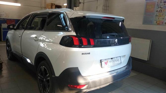 Peugeot 5008 II с пробегом 2018 года, цена 1 990 000 рублей, 63138 км, внедорожник, Автокод Объявления