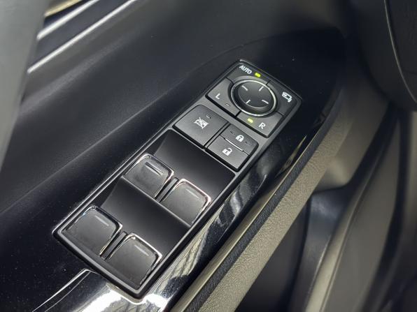 Lexus LX III Рестайлинг 2 с пробегом 2021 года, цена 11 650 000 рублей, 64923 км, внедорожник, Автокод Объявления