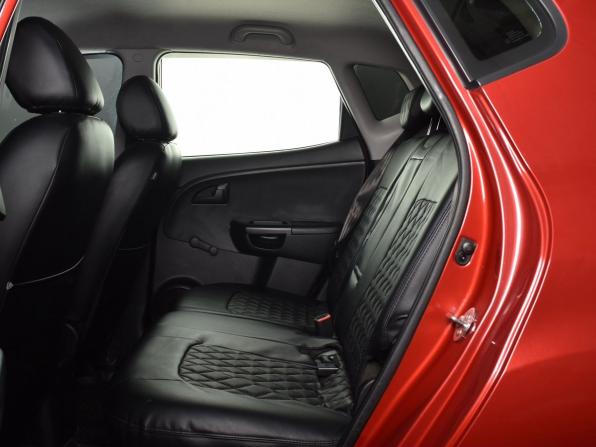 Kia Venga I Рестайлинг с пробегом 2015 года, цена 849 999 рублей, 202218 км, компактвэн, Автокод Объявления