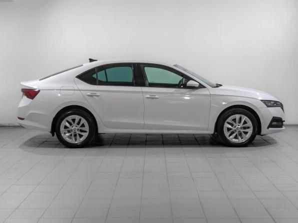 Skoda Octavia IV (A8) с пробегом 2020 года, цена 2 095 000 рублей, 102374 км, лифтбек, Автокод Объявления