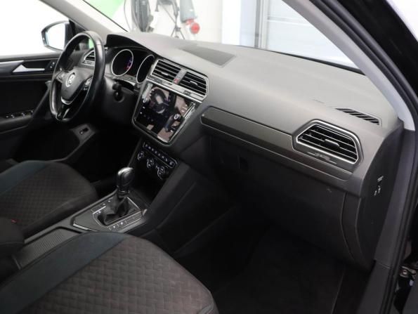 Volkswagen Tiguan II с пробегом 2019 года, цена 2 215 000 рублей, 117556 км, внедорожник, Автокод Объявления